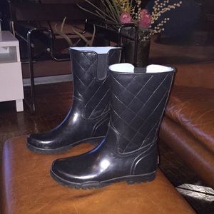 Sperry Topsider rain boots